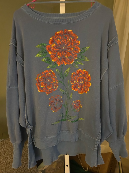 We The Free Tops - We The Free Blue Scoop Neck Pullover Camden with Floral Design